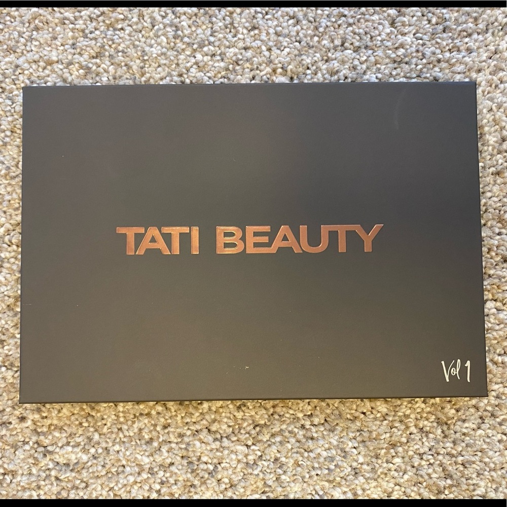 Tati Beauty Textured Neutrals Vol 1 Eyeshadow Palette